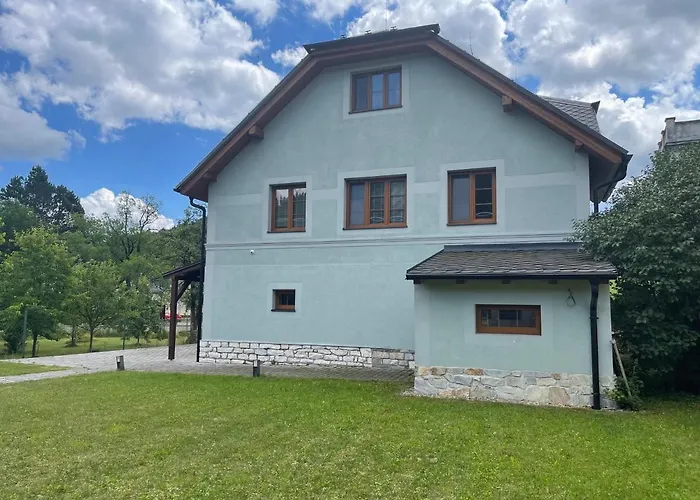 Apartmanovy Dum Michael * ليبوفا لازن